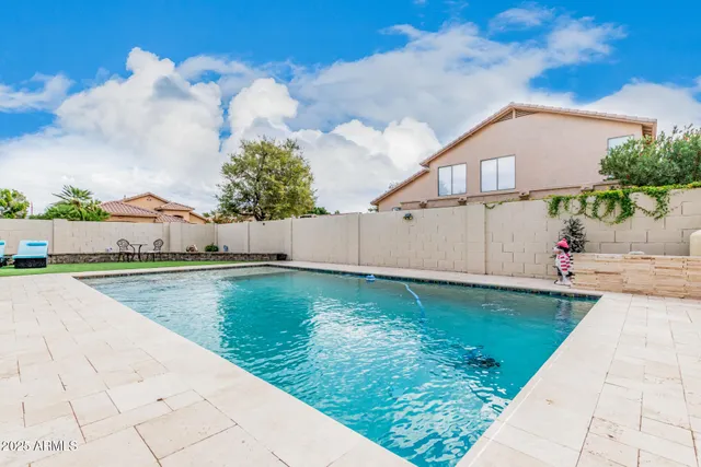 $695,000 | 5919 West Sack Drive, Glendale, AZ 85308