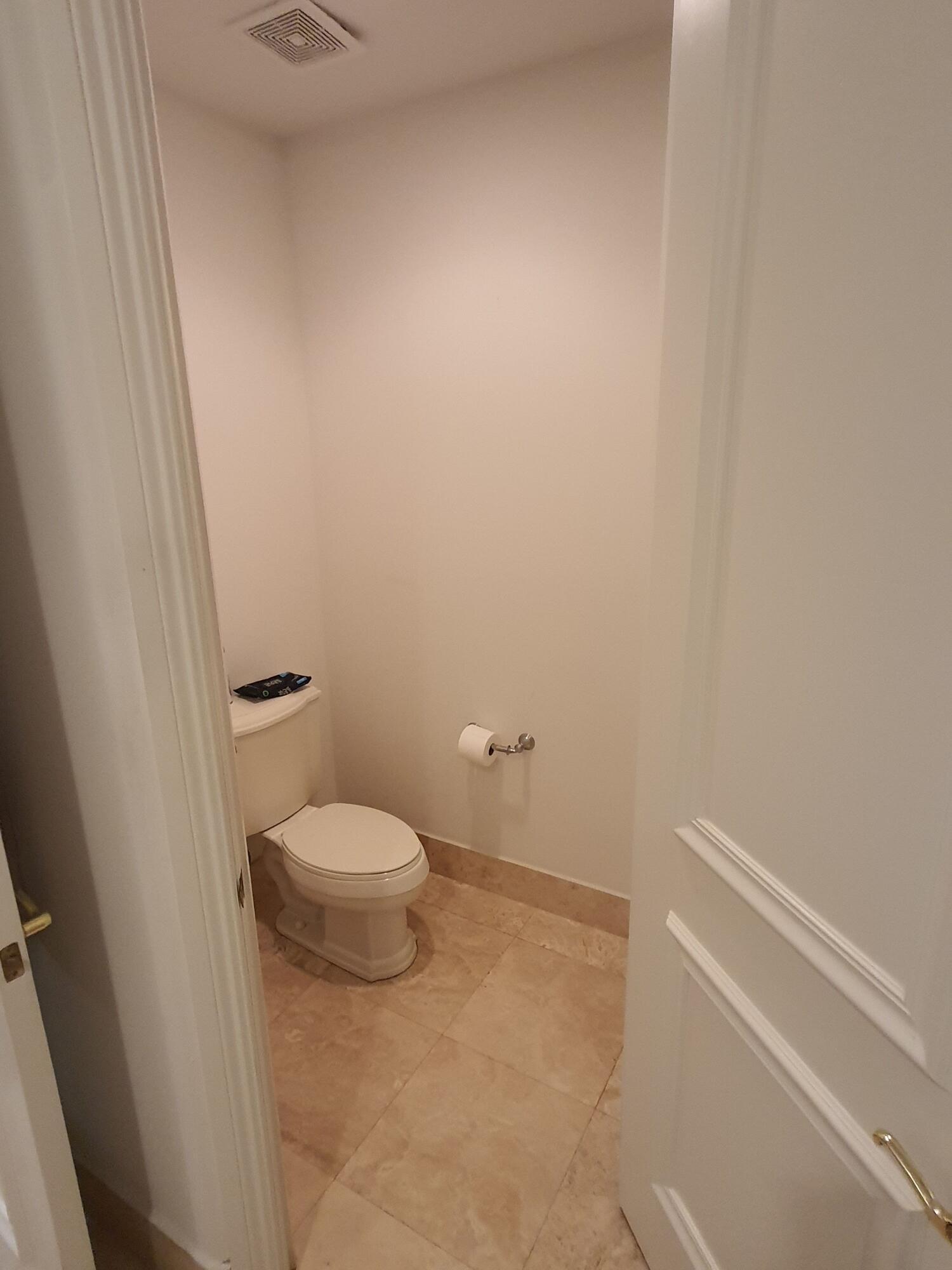 220 Northeast 69th Circle Boca Raton, FL 33487 - Photo 14 of 28 20220504_181237 - Copy