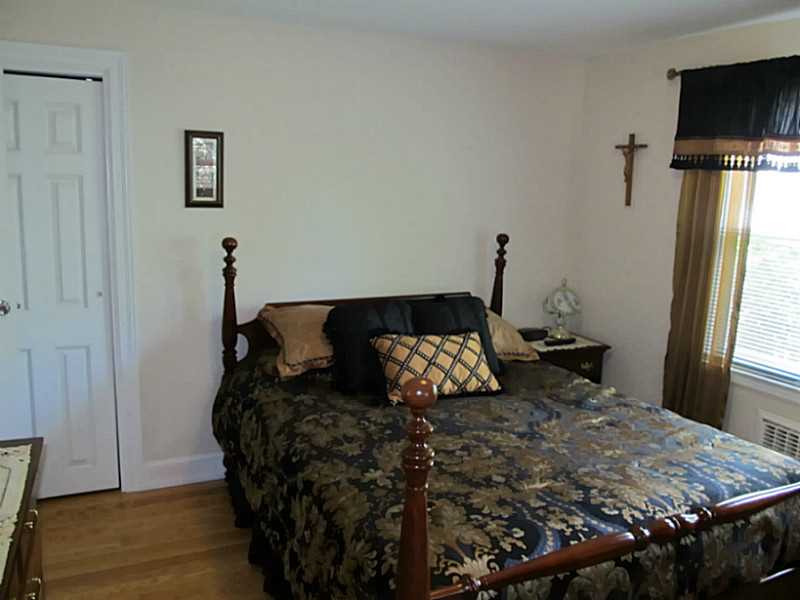 5 Kitchener Road Johnston, RI 02919 - Photo 13 of 17 Bedroom.