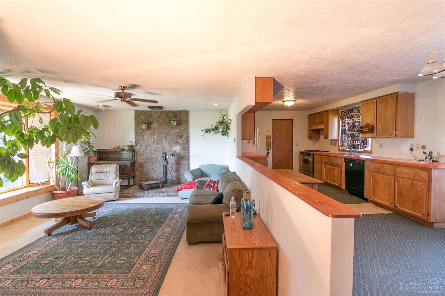 21789 Obsidian Road Bend, OR 97702 - Photo 4 of 23 Additional Photo
