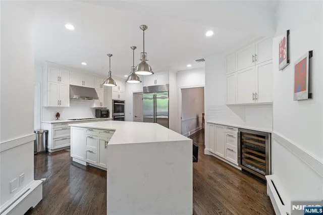 $2,550,000 | 54 Mohawk Avenue, Norwood, NJ 07648