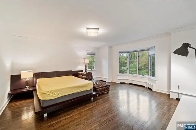 $2,550,000 | 54 Mohawk Avenue, Norwood, NJ 07648