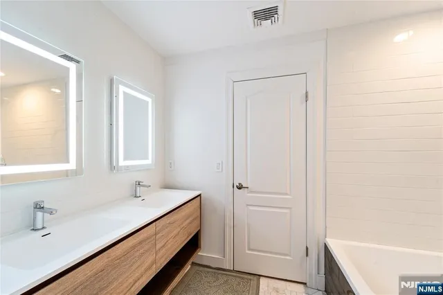 $2,550,000 | 54 Mohawk Avenue, Norwood, NJ 07648