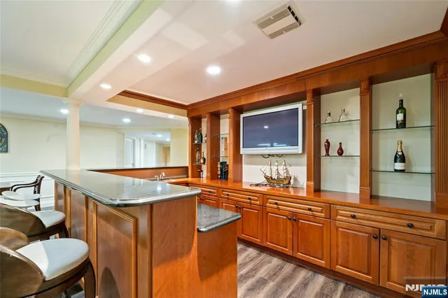 $2,550,000 | 54 Mohawk Avenue, Norwood, NJ 07648