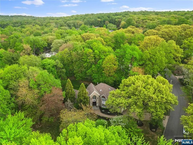 $2,550,000 | 54 Mohawk Avenue, Norwood, NJ 07648