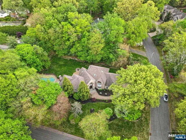 $2,550,000 | 54 Mohawk Avenue, Norwood, NJ 07648