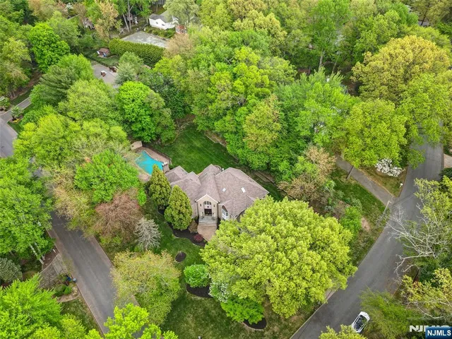 $2,550,000 | 54 Mohawk Avenue, Norwood, NJ 07648
