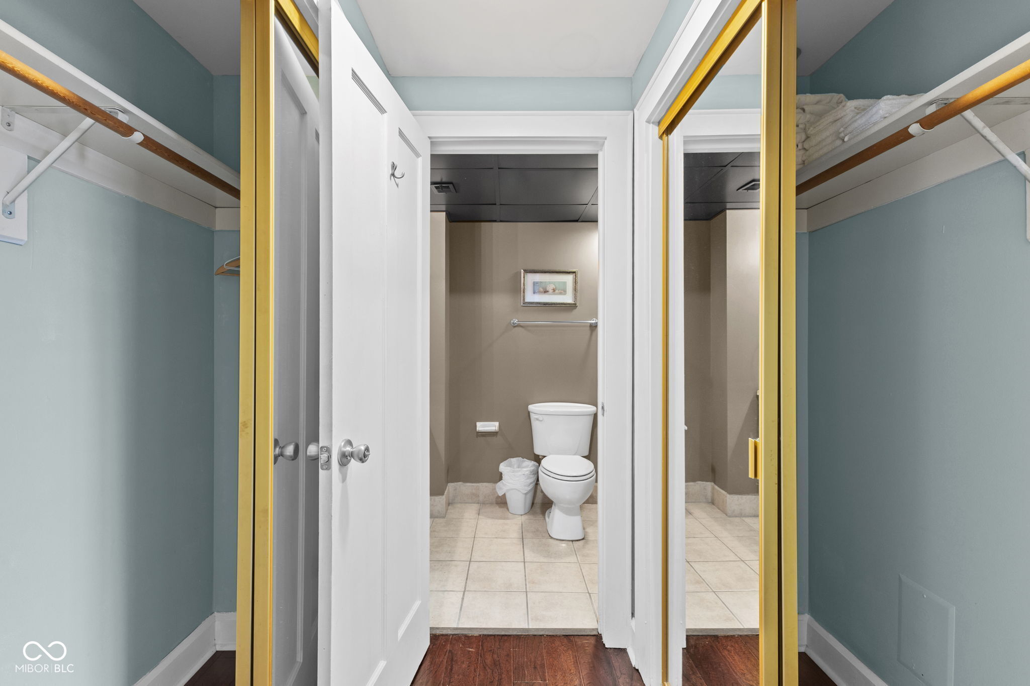 230 9th Street, Unit 411 Indianapolis, IN 46204 - Photo 15 of 19