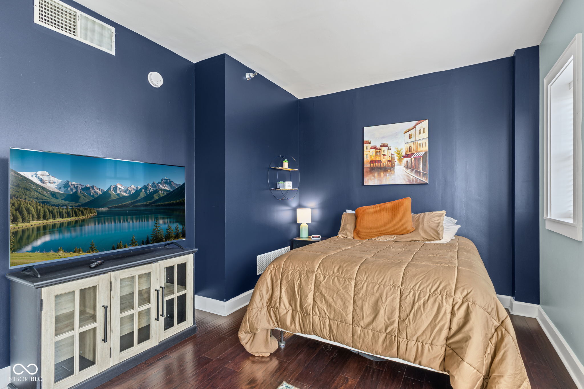 230 9th Street, Unit 411 Indianapolis, IN 46204 - Photo 2 of 19