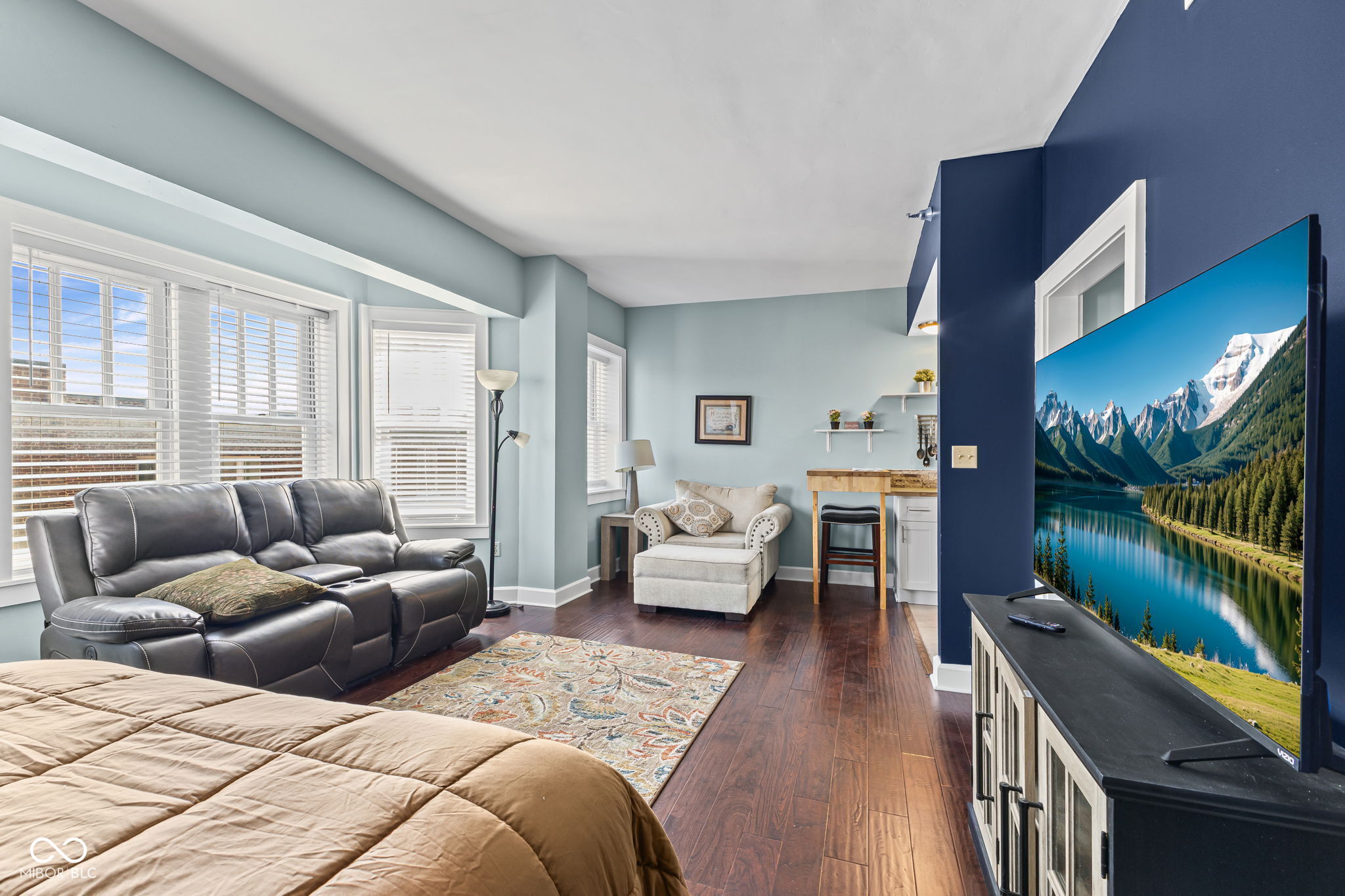 230 9th Street, Unit 411 Indianapolis, IN 46204 - Photo 9 of 19