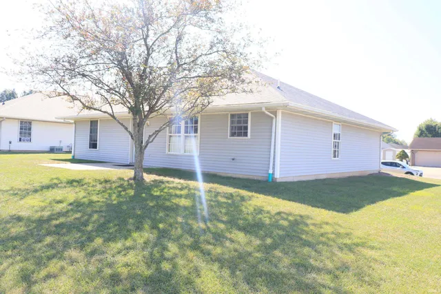$1,700 | 610 Tealwood Drive, Jasper, IN 47546