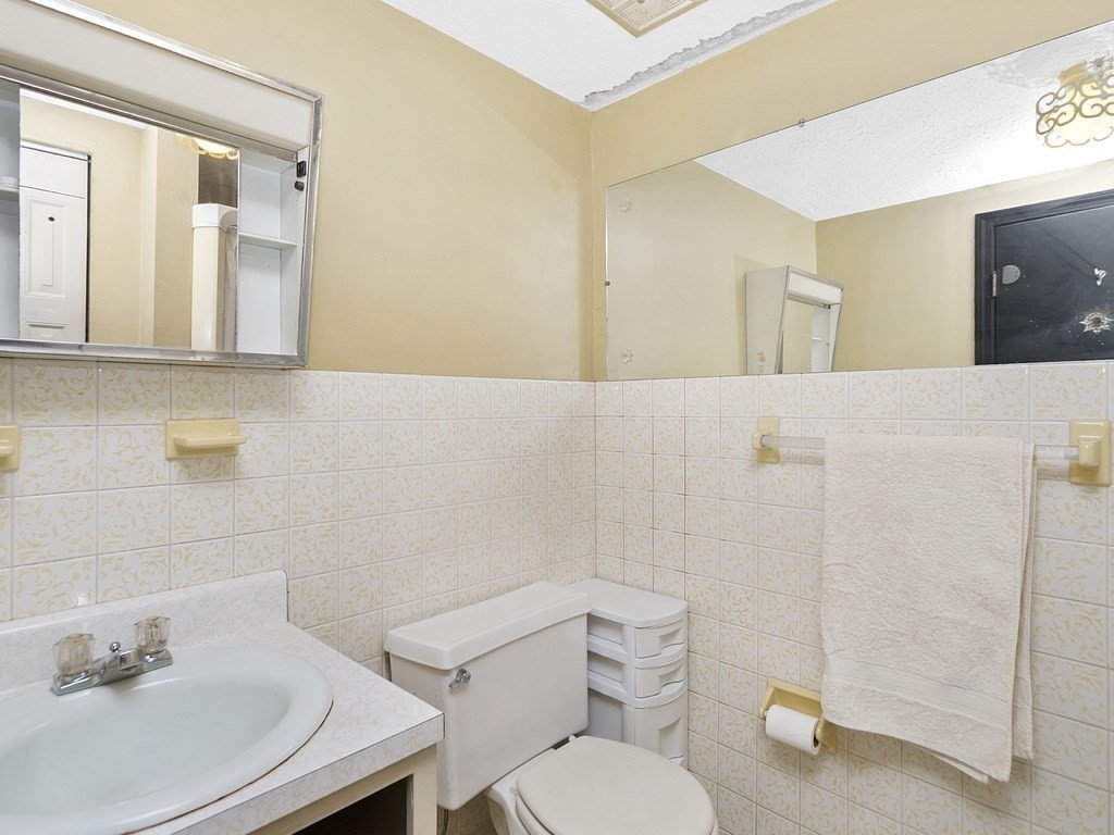 211 Endicott Street Boston, MA 02113 - Photo 23 of 37