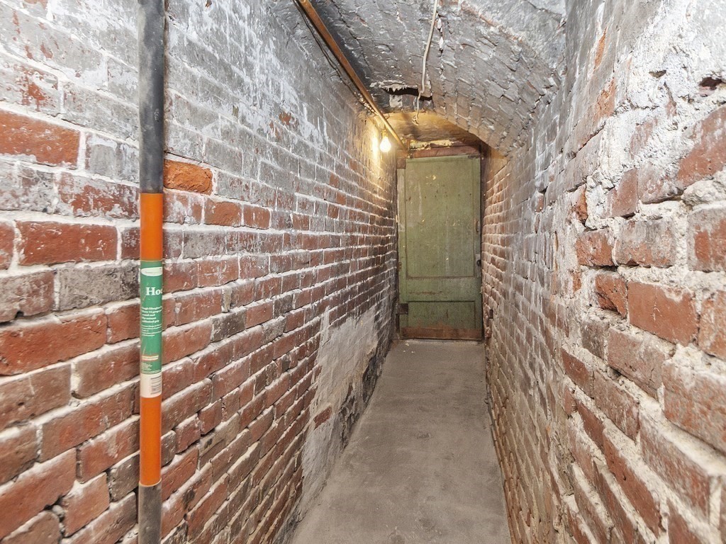 211 Endicott Street Boston, MA 02113 - Photo 29 of 37