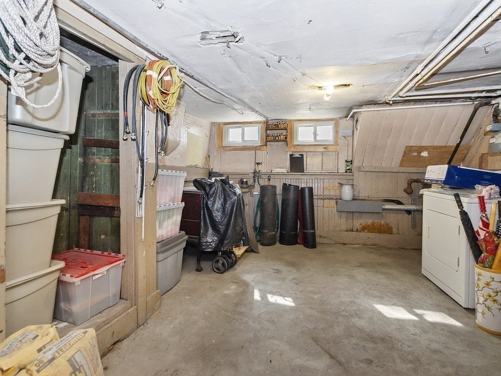 211 Endicott Street Boston, MA 02113 - Photo 31 of 37