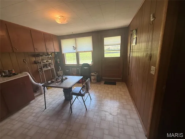 $275,000 | 2731 Hwy Ee, Iberia, MO 65486