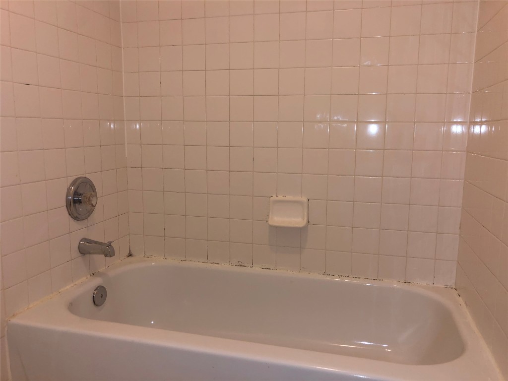 3604 Roller Crossing Austin, TX 78728 - Photo 35 of 40 View of bathroom