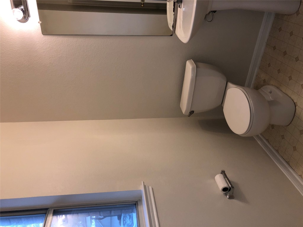 3604 Roller Crossing Austin, TX 78728 - Photo 8 of 40 Bathroom featuring light floors