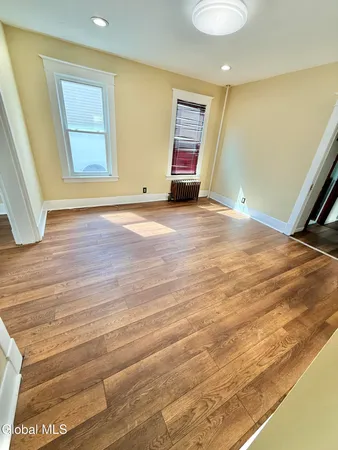 $1,500 | 1120 Pleasant Street, Unit 1, Schenectady, NY 12303