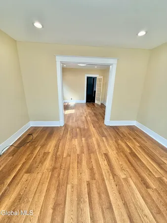 $1,500 | 1120 Pleasant Street, Unit 1, Schenectady, NY 12303
