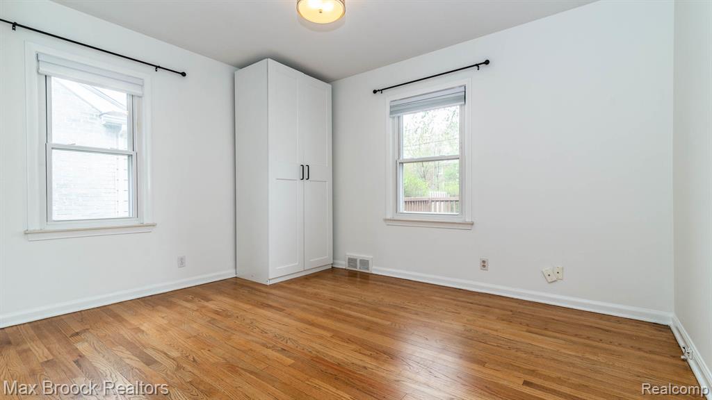 2602 Trafford Road Royal Oak, MI 48073 - Photo 11 of 26