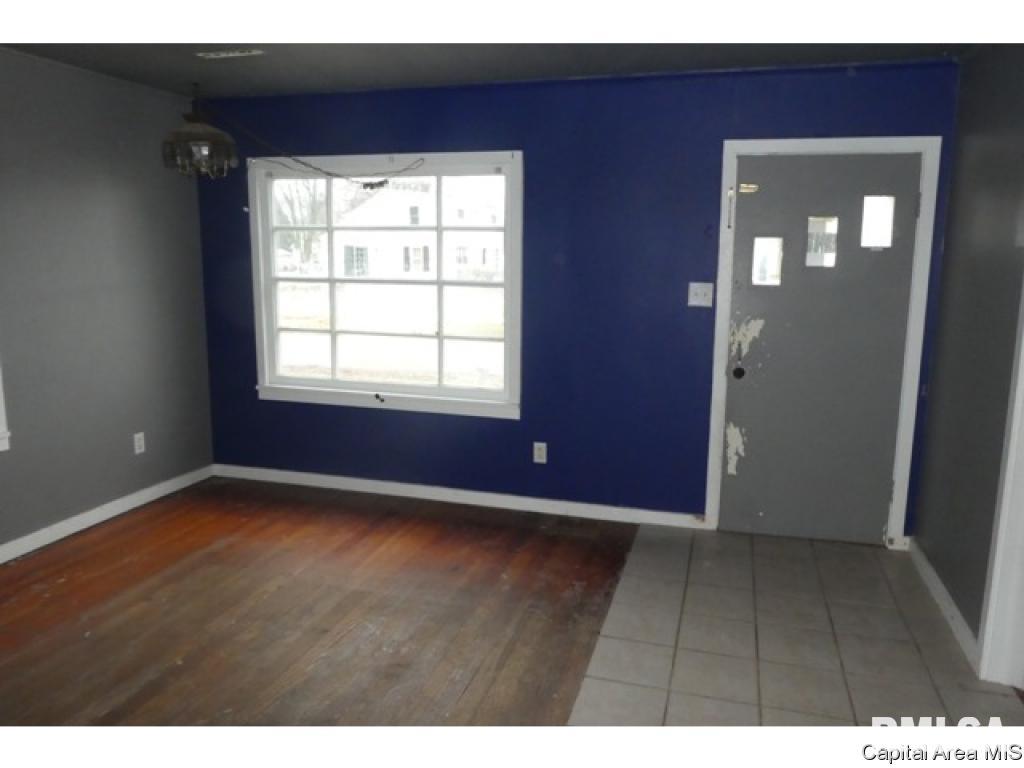 2913 Holmes Avenue Springfield, IL 62704 - Photo 2 of 12