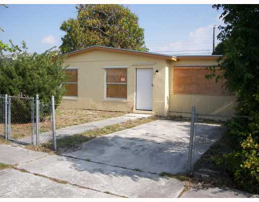 1136 West 6th Street Riviera Beach, FL 33404 - Photo 1 of 11 Primary Photo