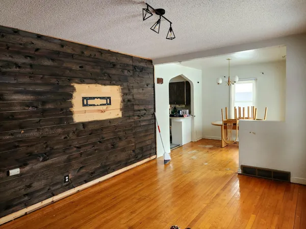 $105,000 | 910 11th Street, International Falls, MN 56649