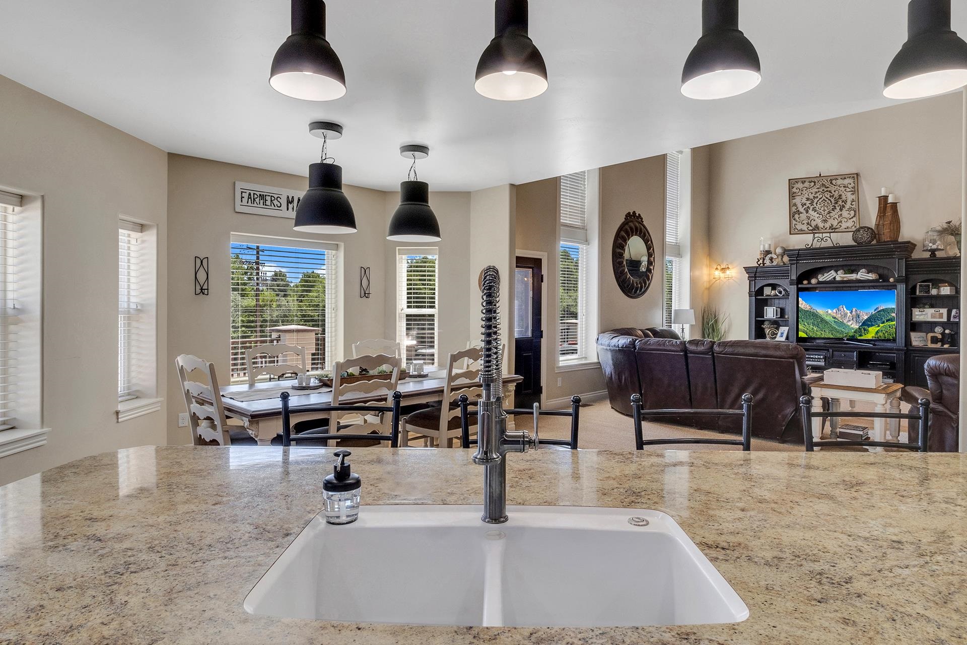 2248 Saddlehorn Road Grand Junction, CO 81507 - Photo 7 of 36 Gallery Image 7
