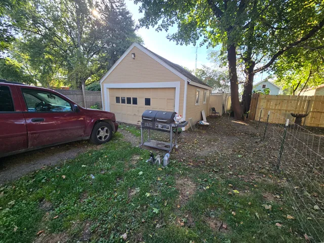 $180,000 | 221 Grand Street, Michigan Center, MI 49254