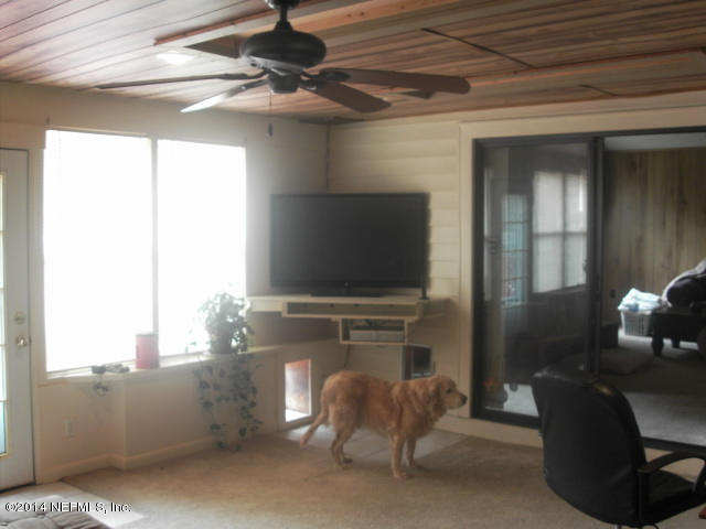 7332 May Apple Road Jacksonville, FL 32211 - Photo 10 of 19 Family room