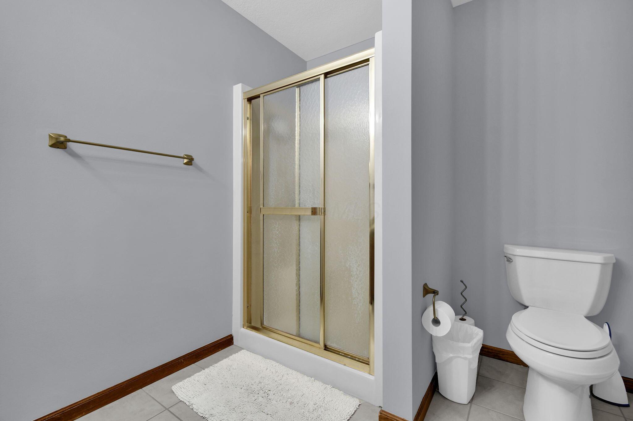 10959 Heimberger Road Northwest Baltimore, OH 43105 - Photo 22 of 48 Primary Bath