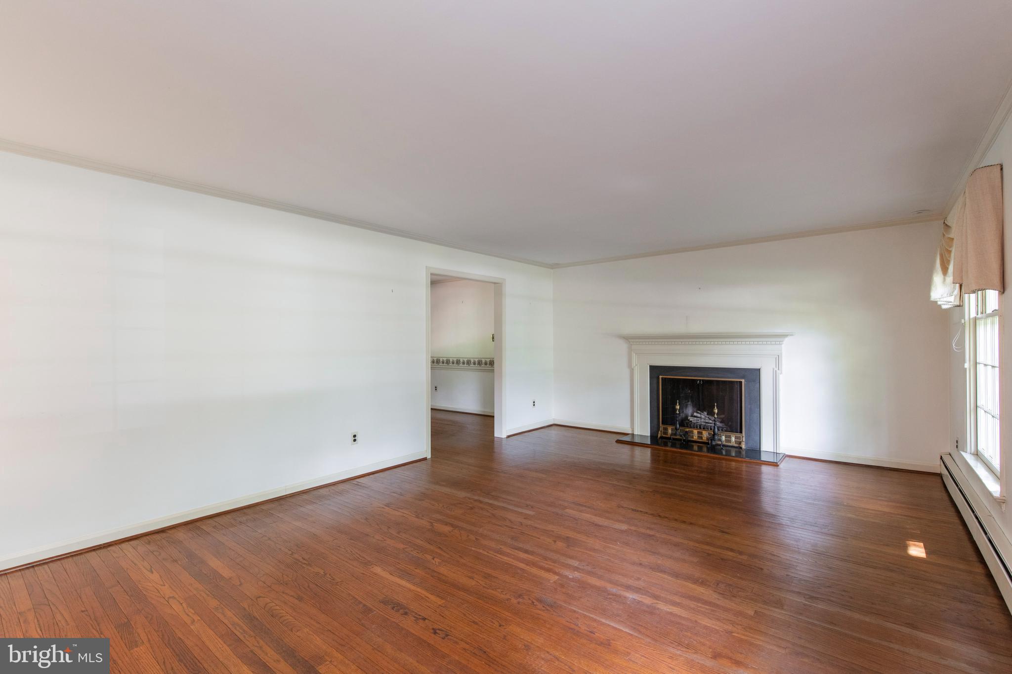 356 Berkley Road Devon, PA 19333 - Photo 6 of 46 Living Room