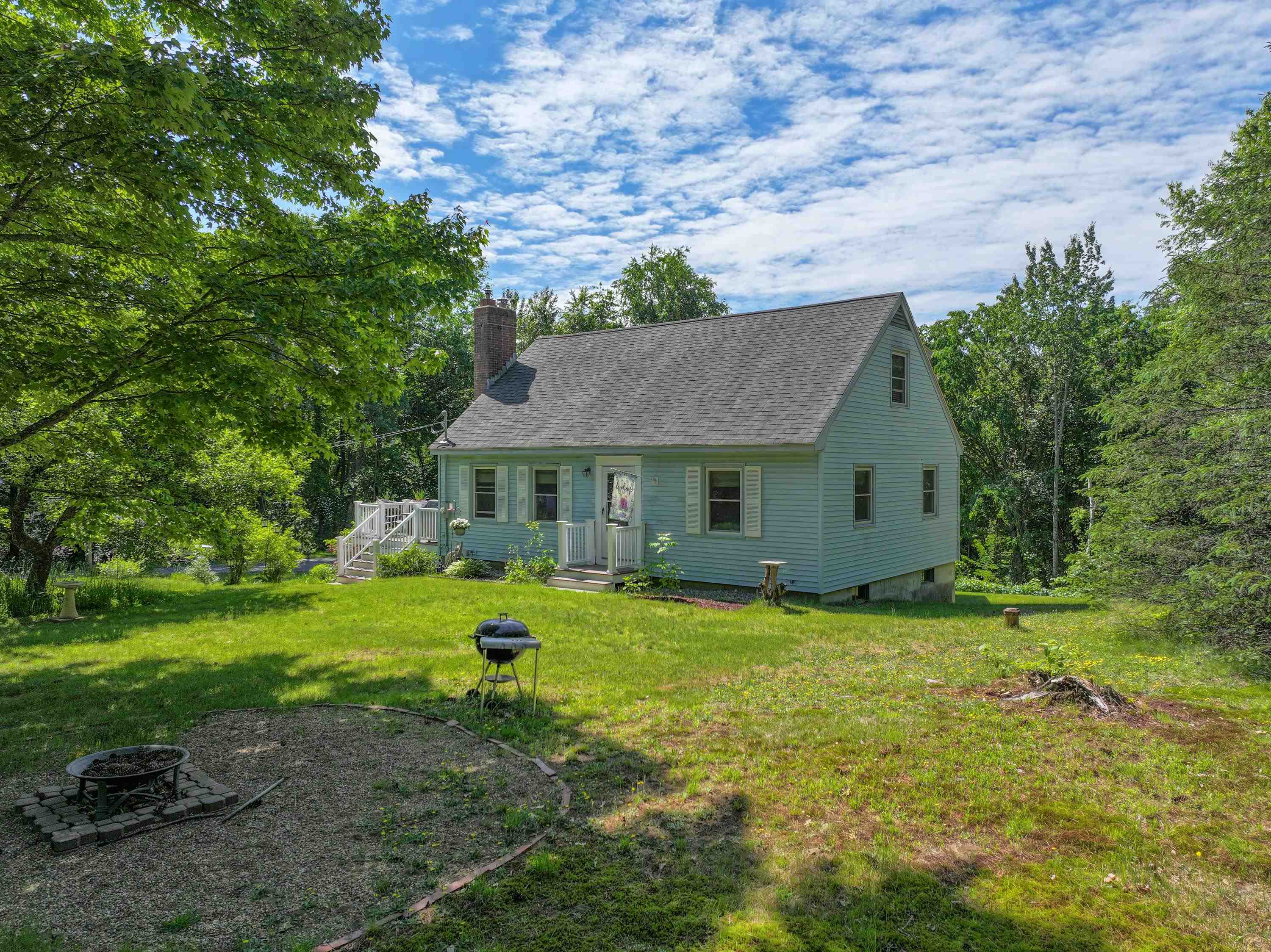 280 Mason Road Milford, NH 03055 - Photo 2 of 40