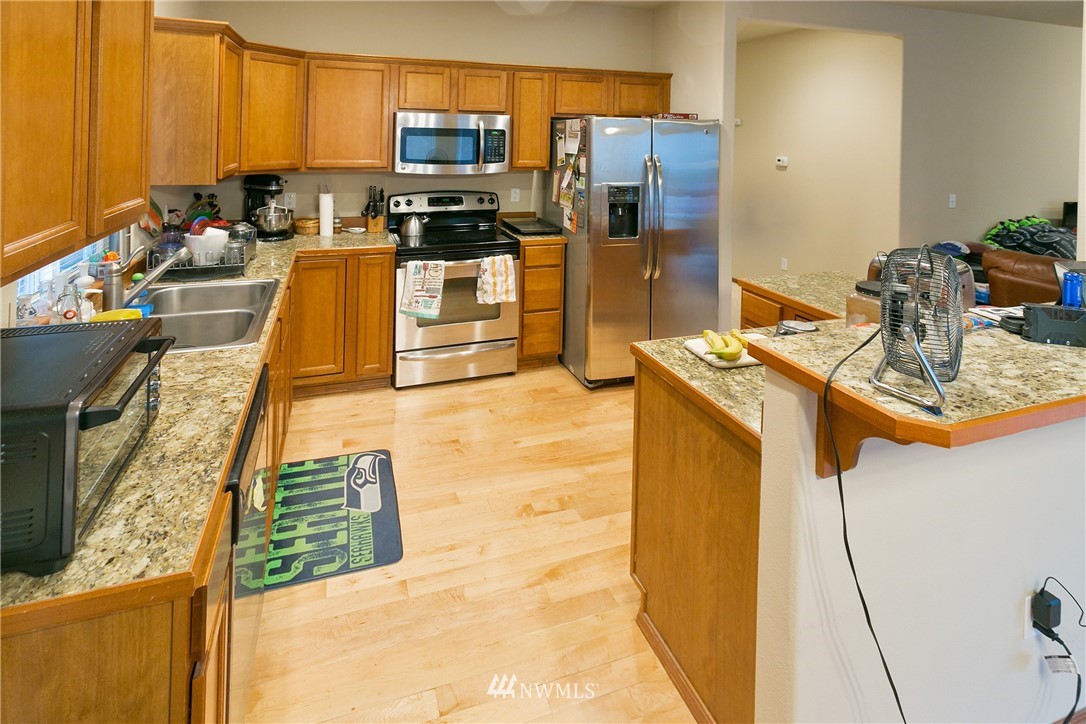 133 196th Place Southwest Bothell, WA 98012 - Photo 2 of 4