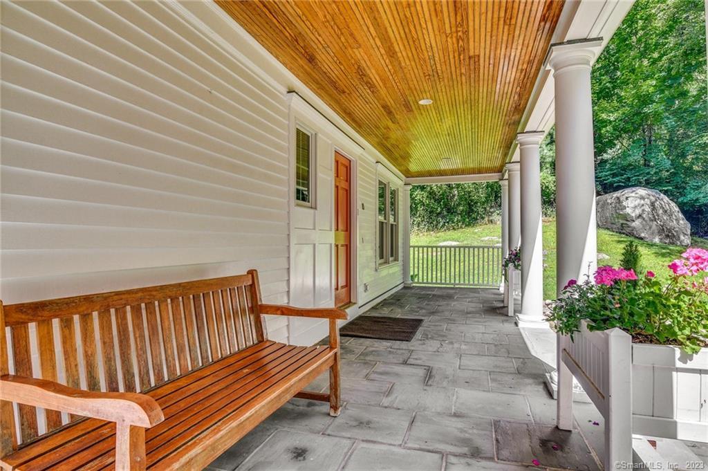 10 Fernwood Road Westport, CT 06880 - Photo 16 of 19