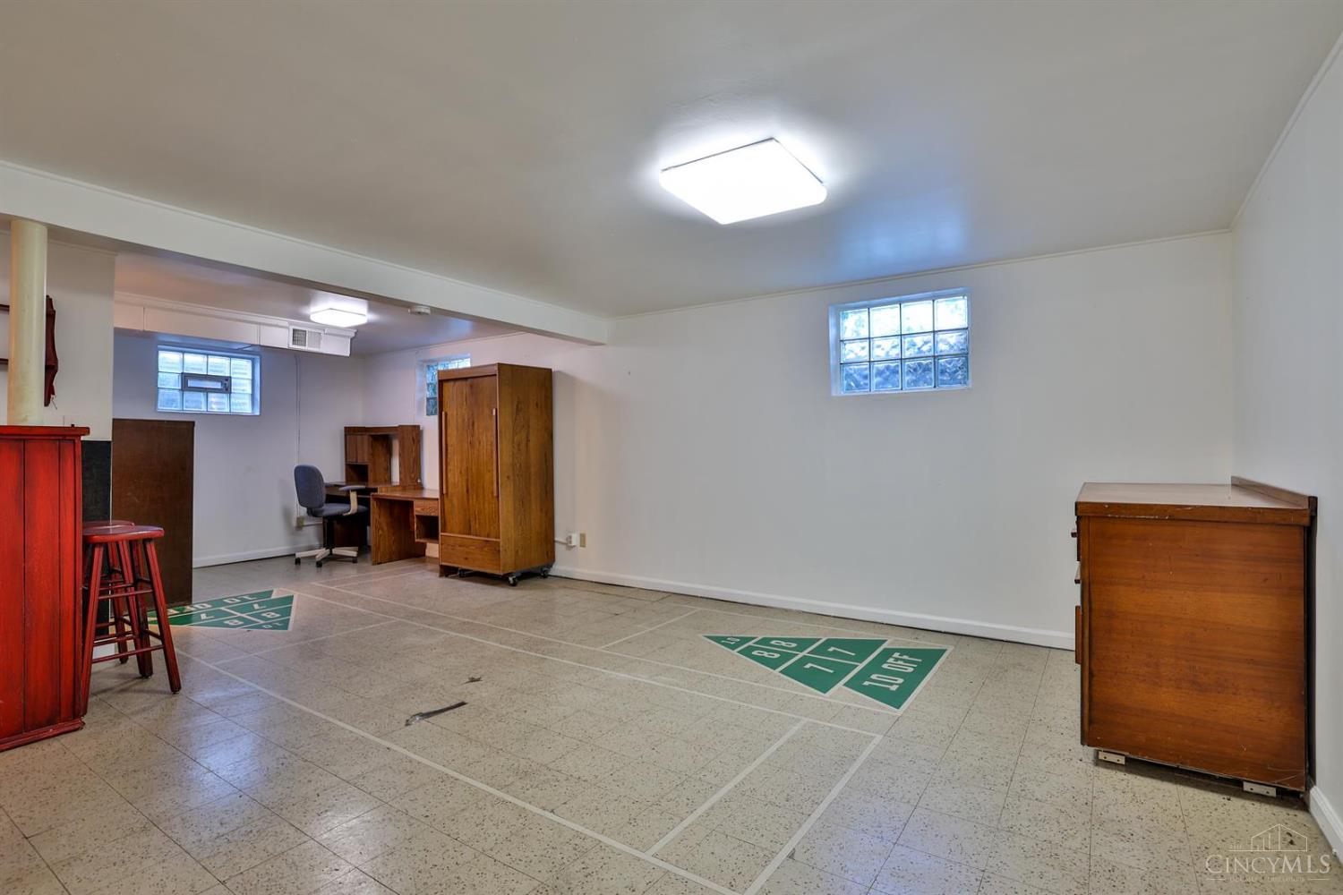 1 Hadley Road Cincinnati, OH 45218 - Photo 27 of 50 Gallery Image 27