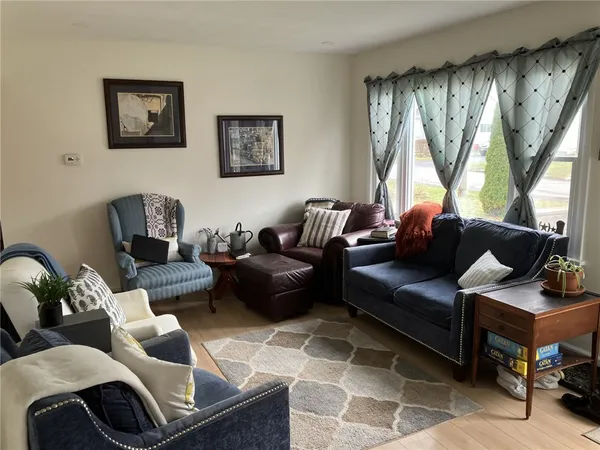 $1,795 | 340 North Park Drive, Irondequoit, NY 14609