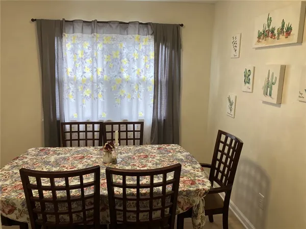 $1,795 | 340 North Park Drive, Irondequoit, NY 14609