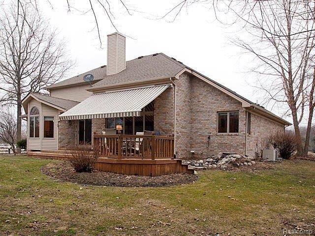 19500 Merriman Road Romulus, MI 48174 - Photo 17 of 25 Deck and Coy Pond