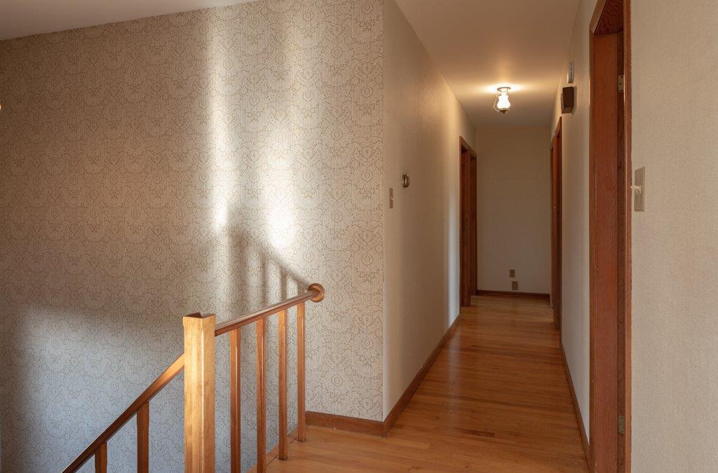77 Taylor Road Winslow, ME 04901 - Photo 10 of 19 Hallway