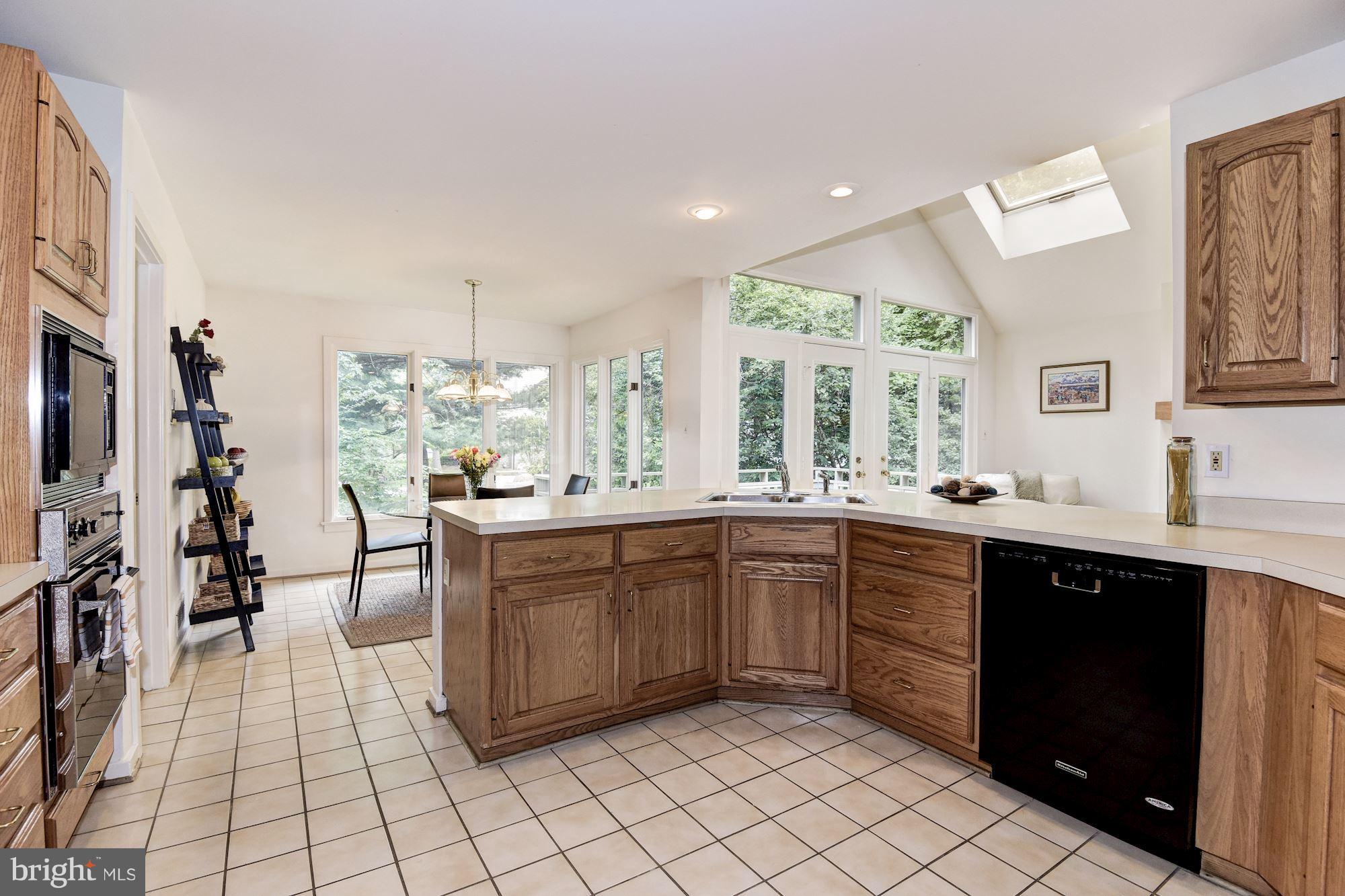 Kitchen Viewing Separate Breakfast Room