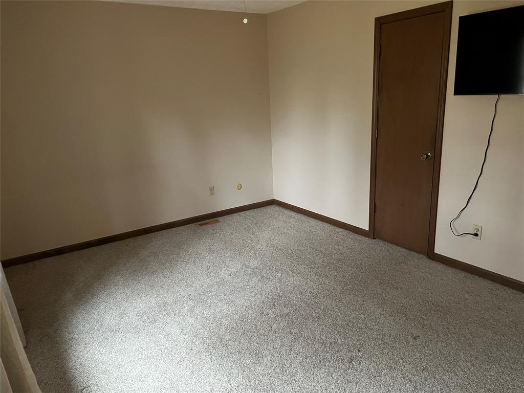 8425 Los Robles Road Fishers, IN 46038 - Photo 16 of 24 Gallery Image 16