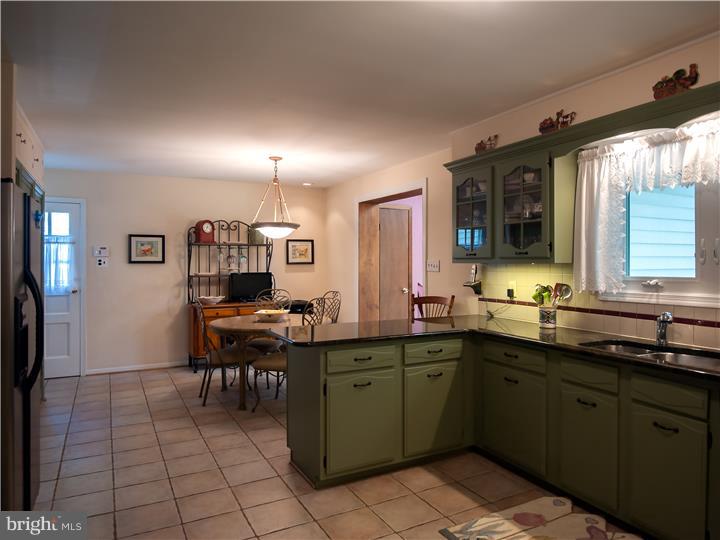 2224 North Stone Ridge Lane Villanova, PA 19085 - Photo 4 of 21