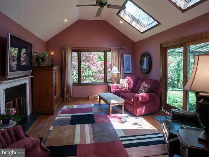 2224 North Stone Ridge Lane Villanova, PA 19085 - Photo 7 of 21