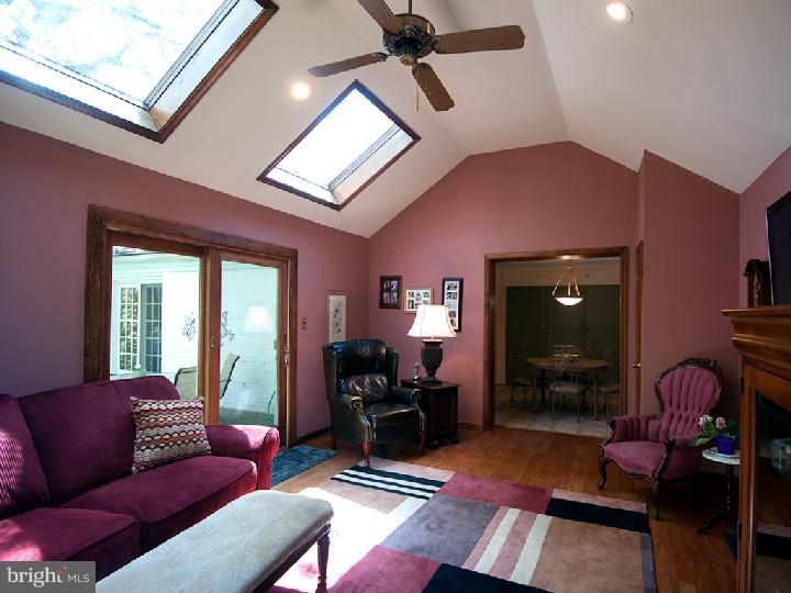 2224 North Stone Ridge Lane Villanova, PA 19085 - Photo 9 of 21