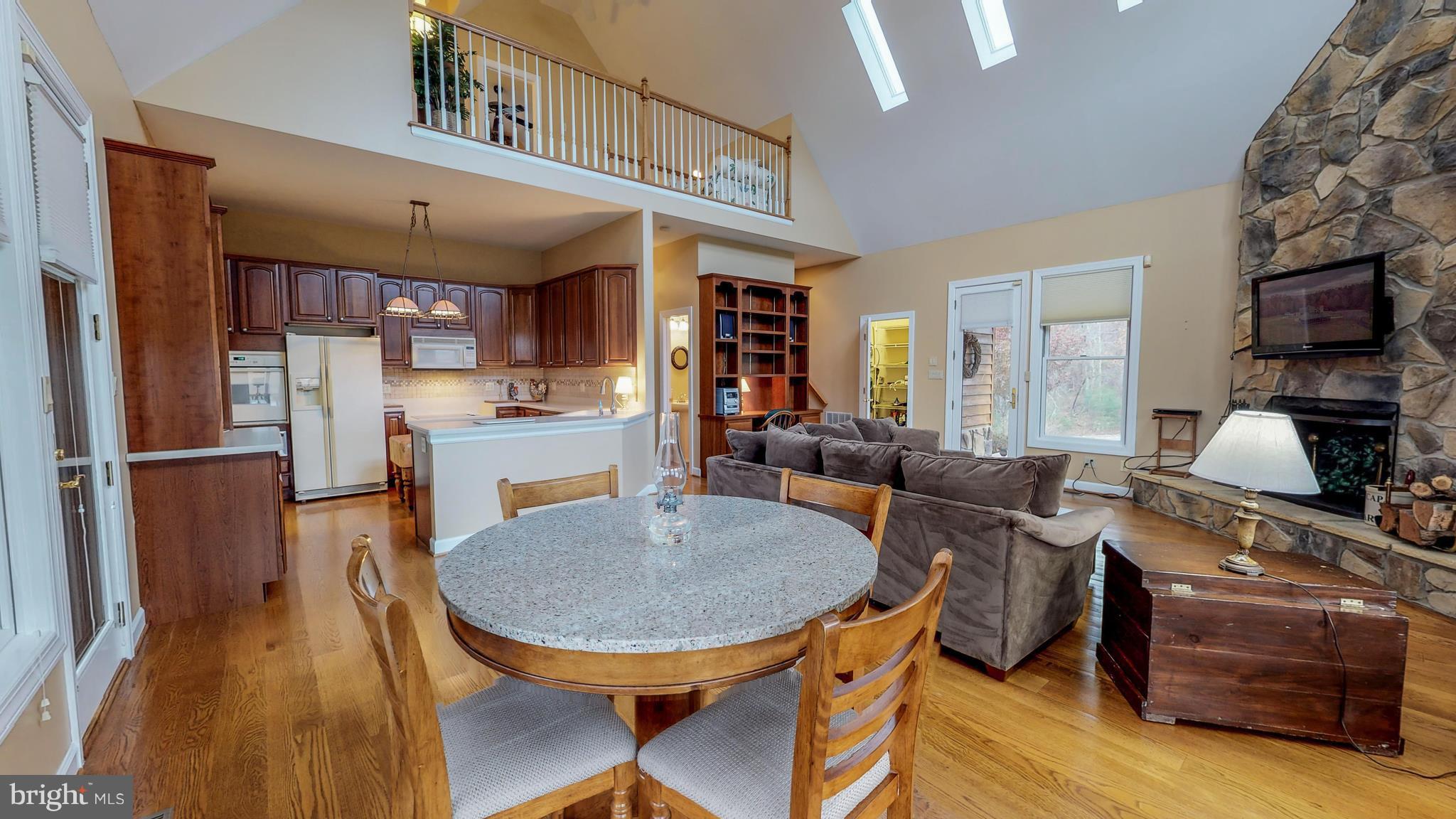 1140 New Hope Road Cross Junction, VA 22625 - Photo 5 of 30 View of Great room and kitchen from dining area