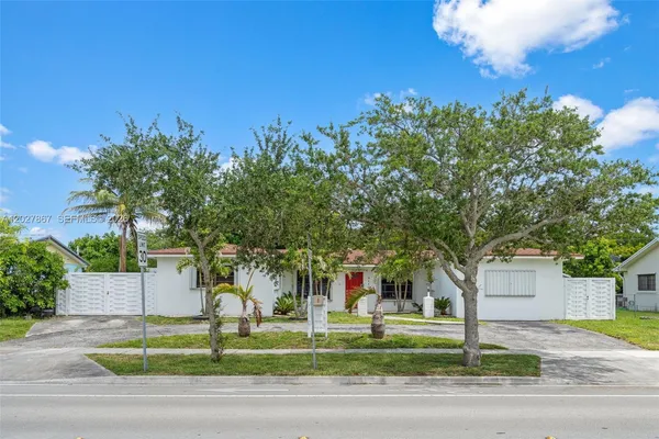 $699,900 | 9110 Caribbean Boulevard, Cutler Bay, FL 33157