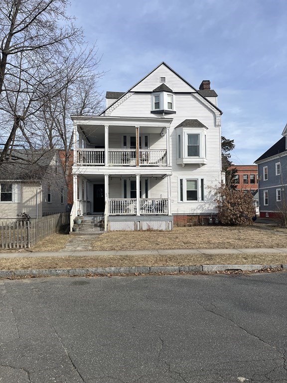23 Sumner Terrace Springfield, MA 01108 - Photo 2 of 24 a front view of a large building