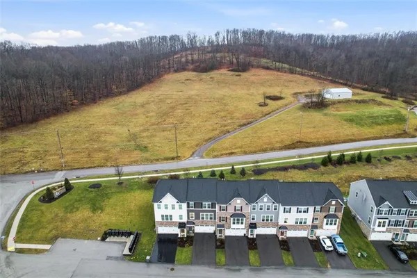 $375,000 | 102 Rivulet Place, Zelienople, PA 16063