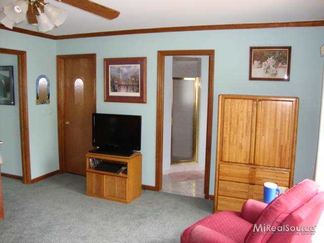 146 Kenyon Road Algonac, MI 48001 - Photo 17 of 22 31191335-16.JPG